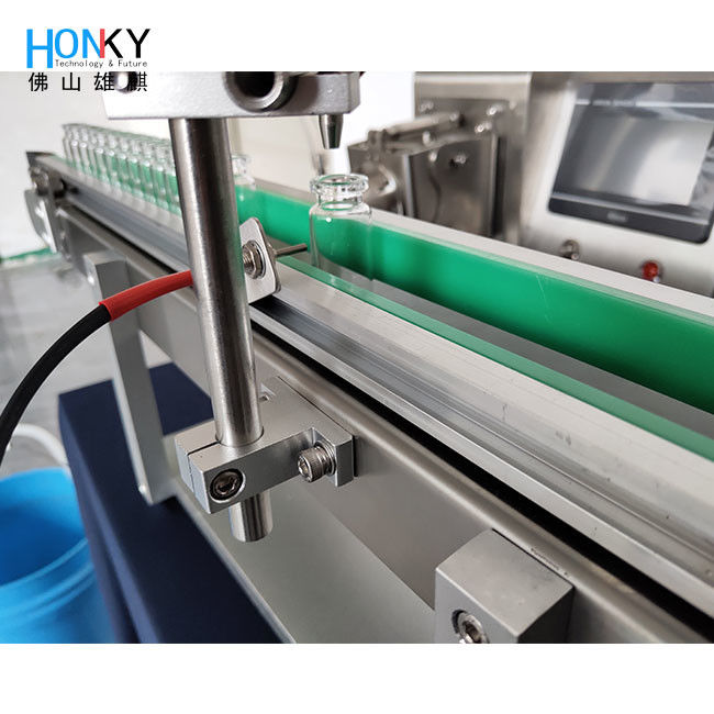 Настольная машина для наполнения флаконов 5 мл Маленькая линия наполнения с конвейером для подачи бутылок и Samll Bach для наполнения косметических масел