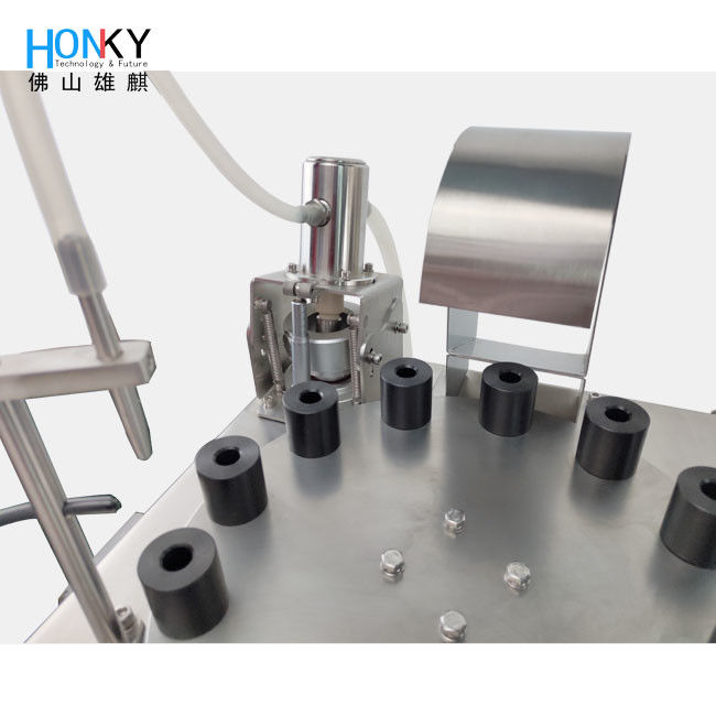 завалка образца пробирки духов 2ml и покрывая машина с керамическим насосом