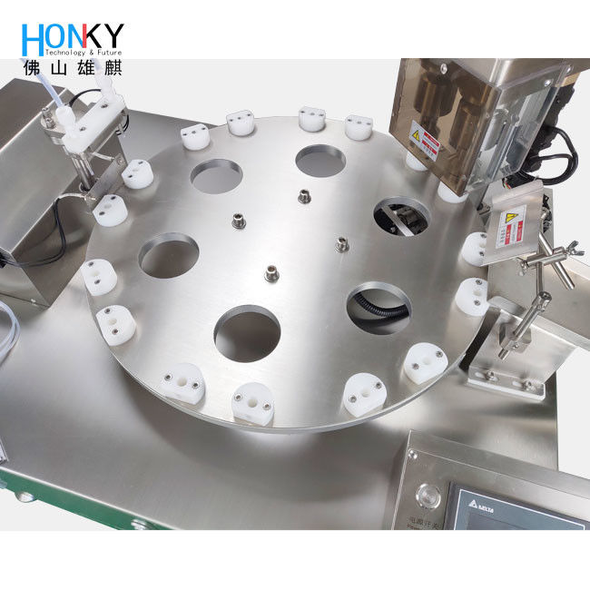 Полуавтоматическая машина для наполнения и укупорки небольших бутылок с двухканальной системой для упаковки небольших бутылок и туб в косметической промышленности